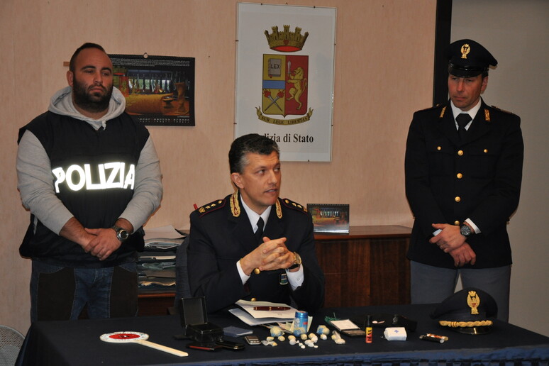 - RIPRODUZIONE RISERVATA