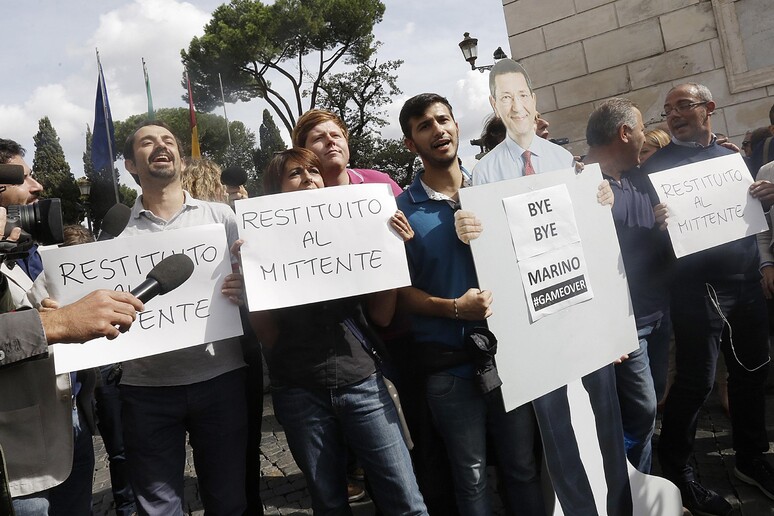 - RIPRODUZIONE RISERVATA