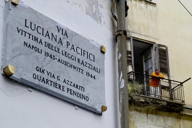 - RIPRODUZIONE RISERVATA