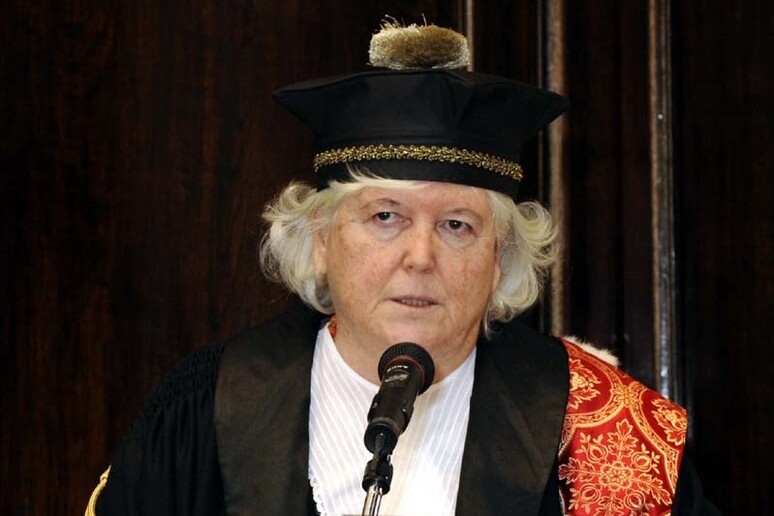 - RIPRODUZIONE RISERVATA