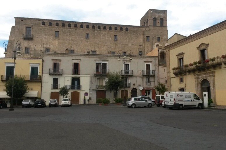 - RIPRODUZIONE RISERVATA