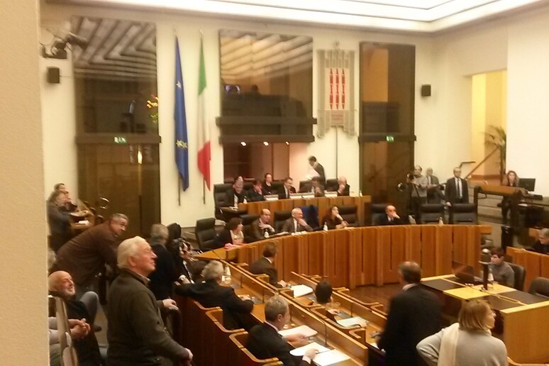 - RIPRODUZIONE RISERVATA
