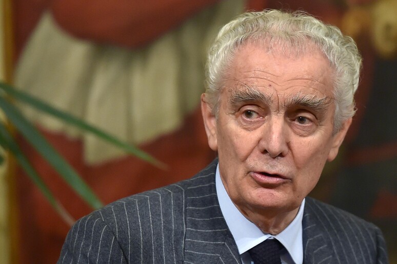- RIPRODUZIONE RISERVATA
