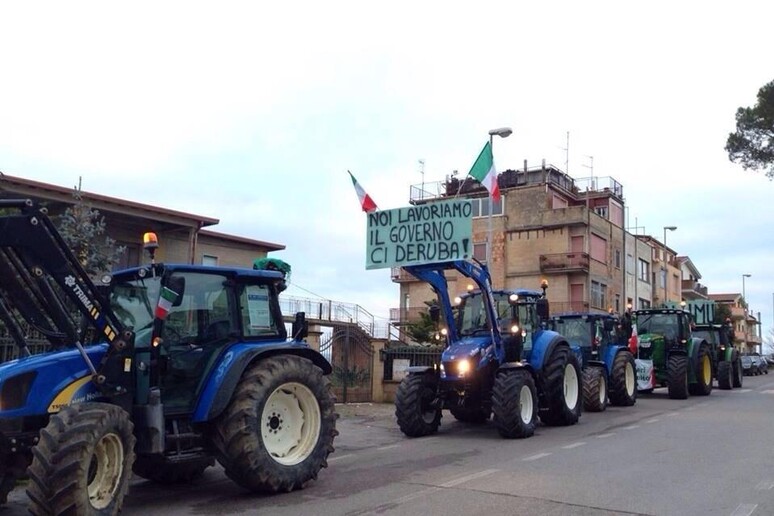 - RIPRODUZIONE RISERVATA