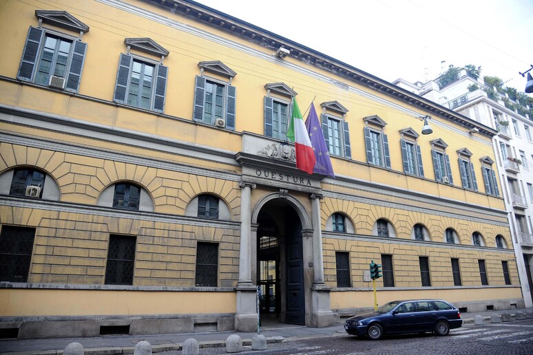 - RIPRODUZIONE RISERVATA