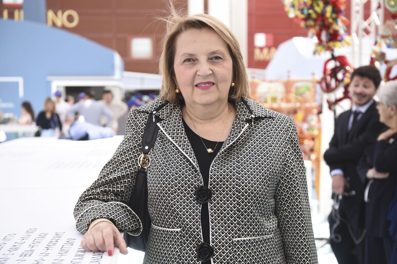 -     RIPRODUZIONE RISERVATA