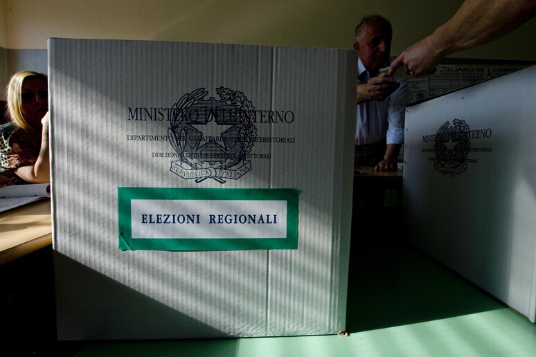 - RIPRODUZIONE RISERVATA