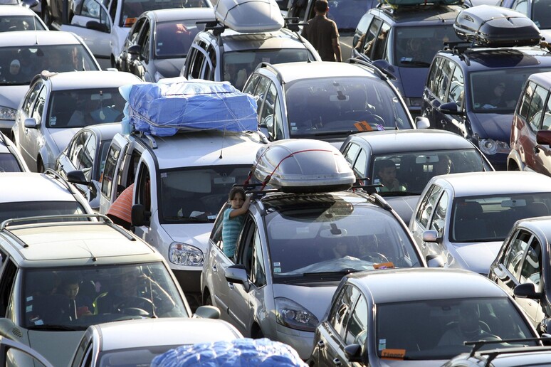 - RIPRODUZIONE RISERVATA