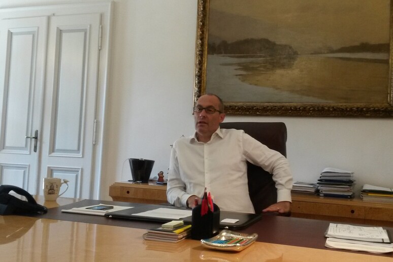- RIPRODUZIONE RISERVATA