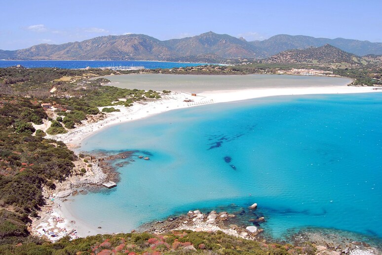 Spiaggia di Villasimius - RIPRODUZIONE RISERVATA