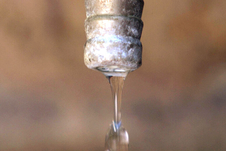 Ad Agrigento acqua nelle case ogni 15 giorni - RIPRODUZIONE RISERVATA