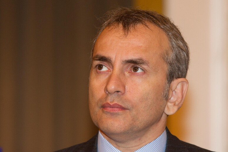 - RIPRODUZIONE RISERVATA