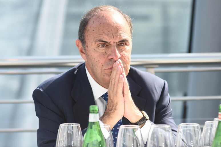- RIPRODUZIONE RISERVATA