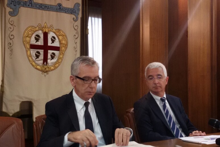 - RIPRODUZIONE RISERVATA