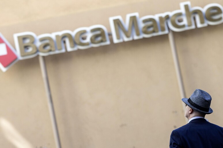 - RIPRODUZIONE RISERVATA