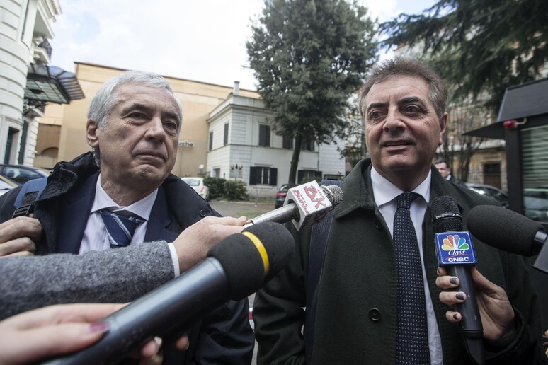 - RIPRODUZIONE RISERVATA