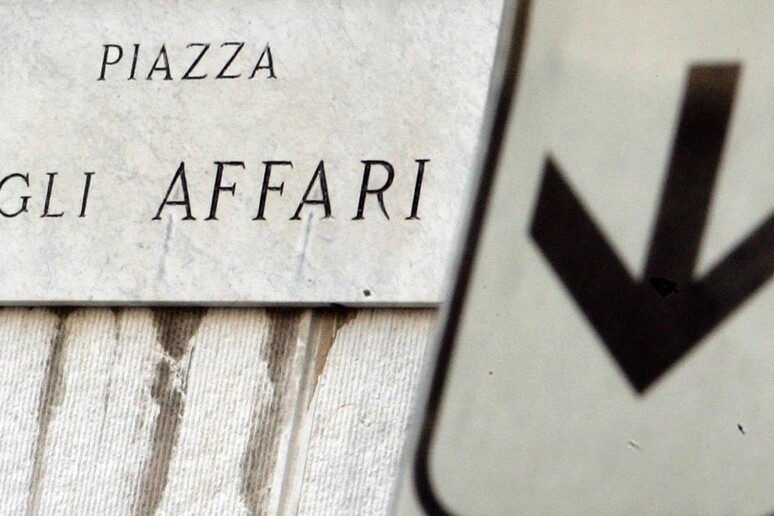 - RIPRODUZIONE RISERVATA