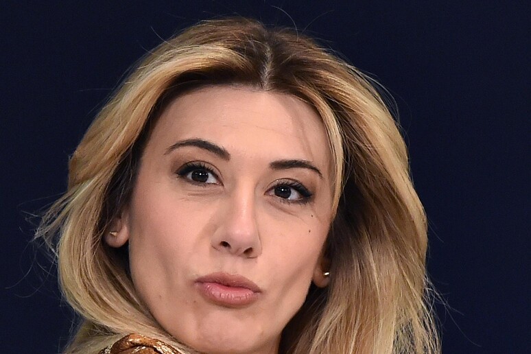 - RIPRODUZIONE RISERVATA