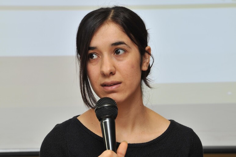 - RIPRODUZIONE RISERVATA