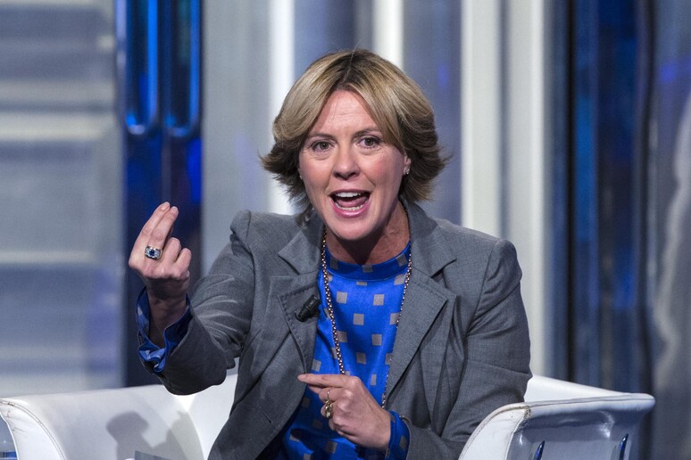 - RIPRODUZIONE RISERVATA