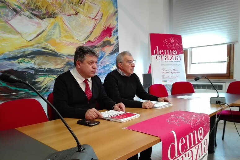 - RIPRODUZIONE RISERVATA
