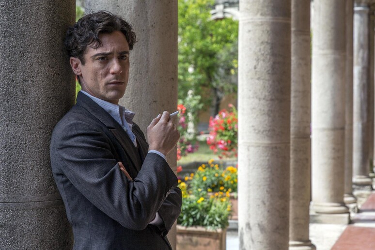 'In arte Nino ' con Elio Germano apre il RomaFictionFest - RIPRODUZIONE RISERVATA