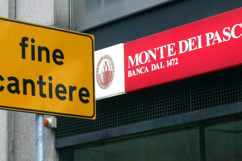 - RIPRODUZIONE RISERVATA