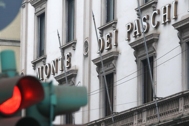 - RIPRODUZIONE RISERVATA