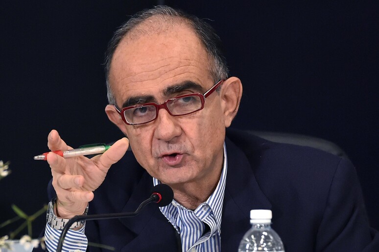 - RIPRODUZIONE RISERVATA