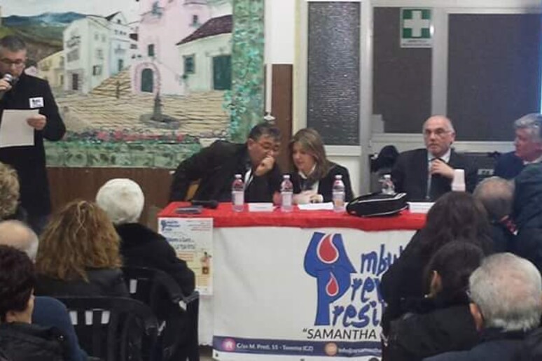- RIPRODUZIONE RISERVATA