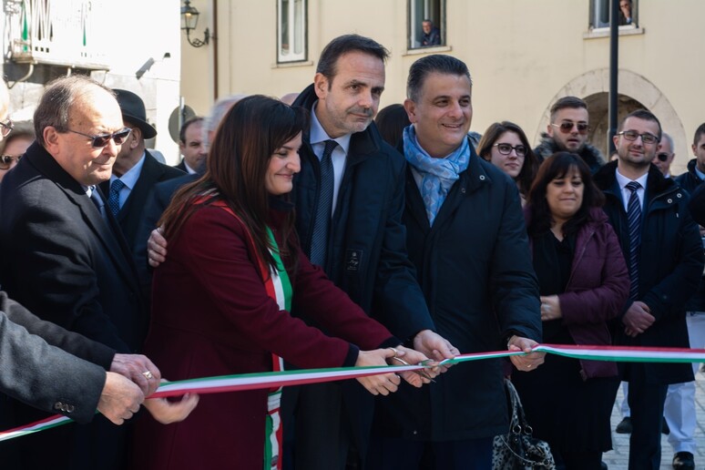 - RIPRODUZIONE RISERVATA