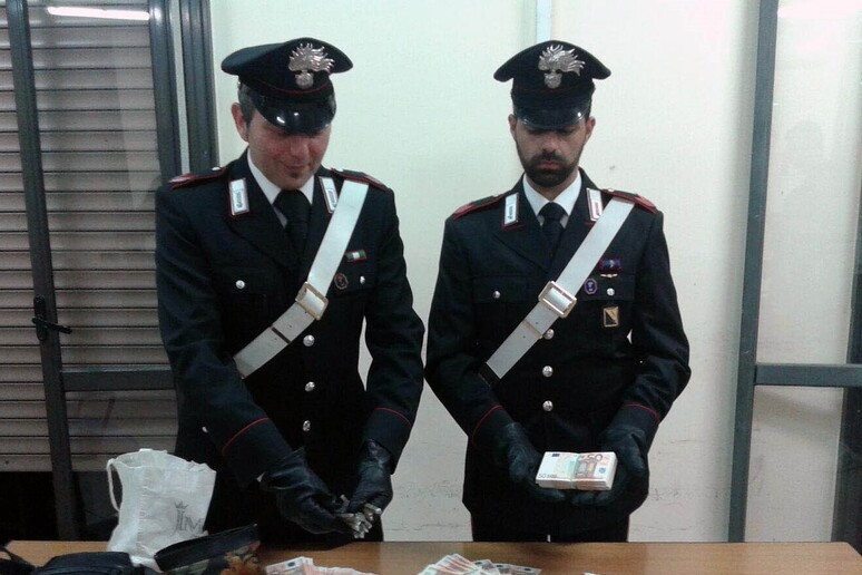 - RIPRODUZIONE RISERVATA