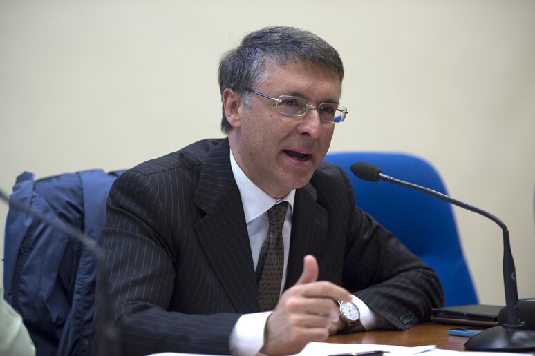 - RIPRODUZIONE RISERVATA