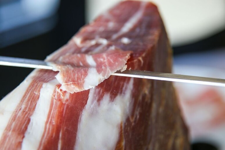 - RIPRODUZIONE RISERVATA