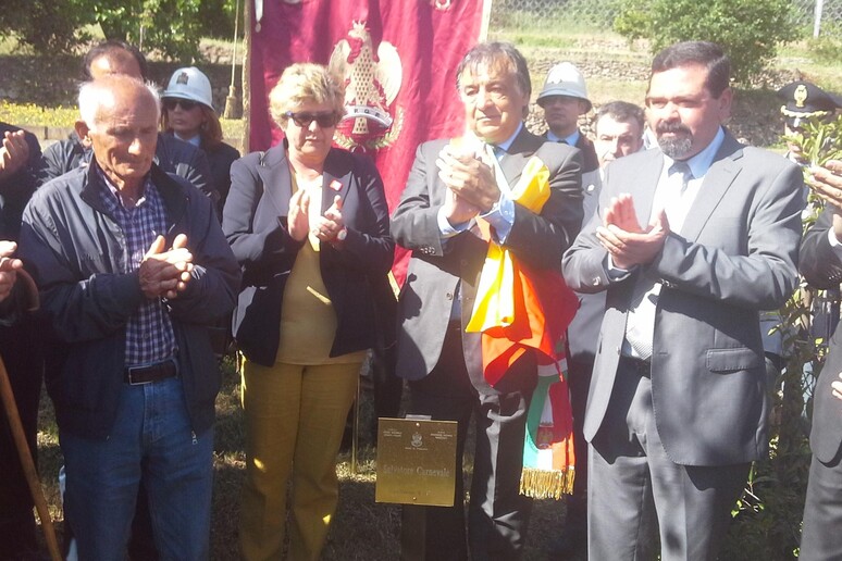 - RIPRODUZIONE RISERVATA