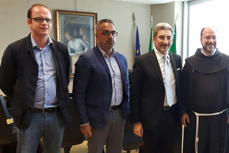 - RIPRODUZIONE RISERVATA