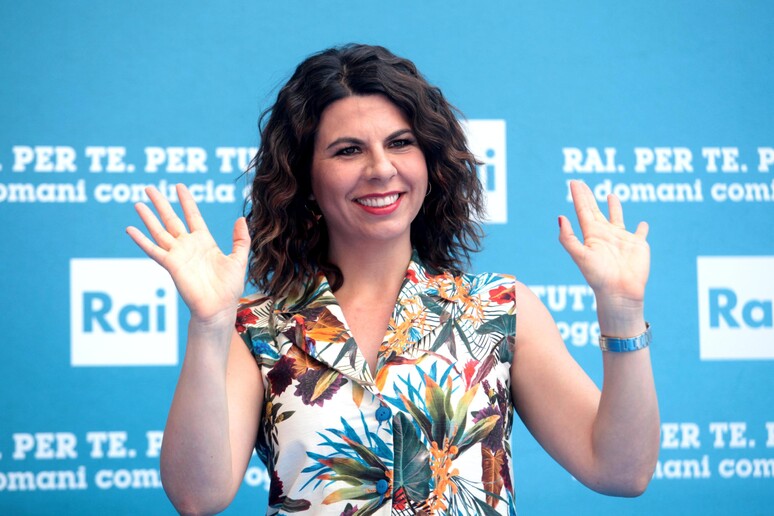- RIPRODUZIONE RISERVATA