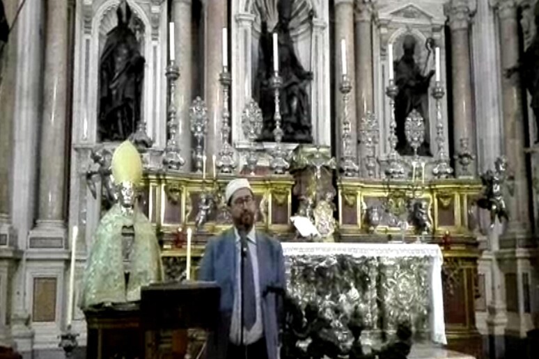 - RIPRODUZIONE RISERVATA
