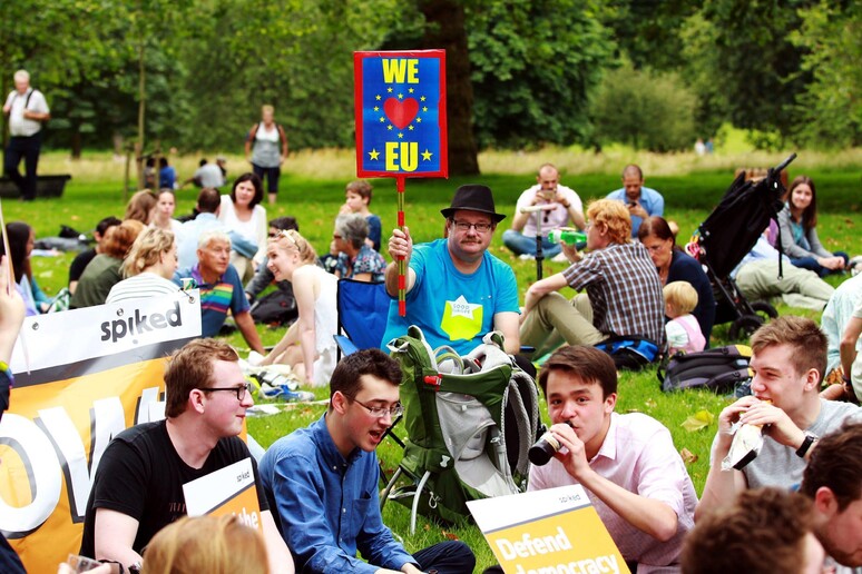 Picnic in Green Park London durante la campagna elettorale per il referendum sulla brexit ARCHIVIO © ANSA/EPA