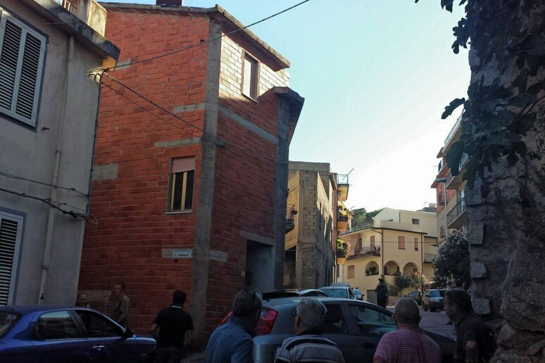 - RIPRODUZIONE RISERVATA