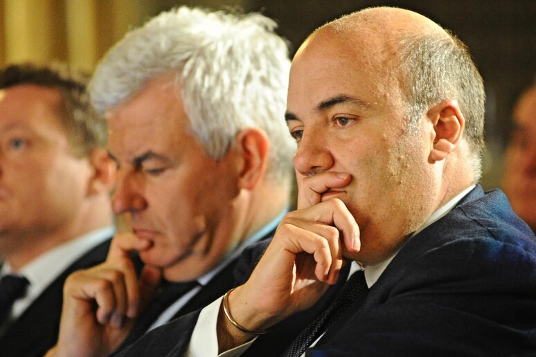 - RIPRODUZIONE RISERVATA