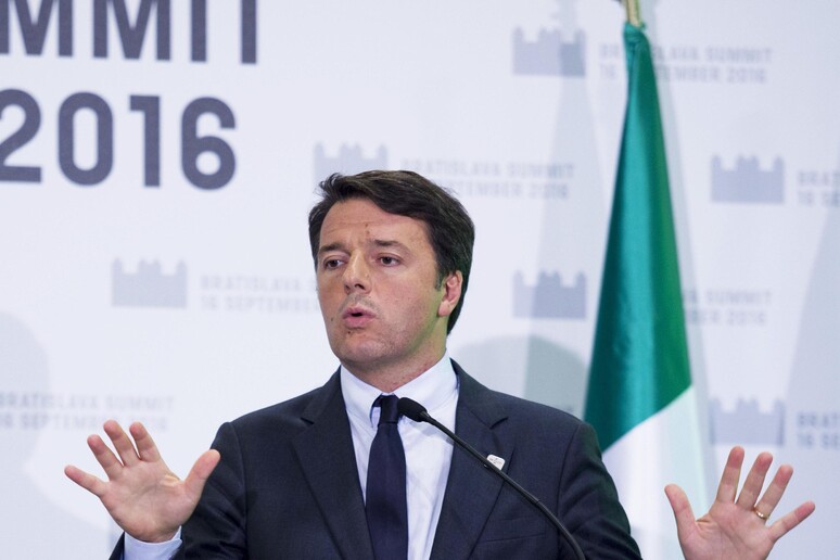 Matteo Renzi a Bratislava, foto di Tiberio Barchielli - RIPRODUZIONE RISERVATA