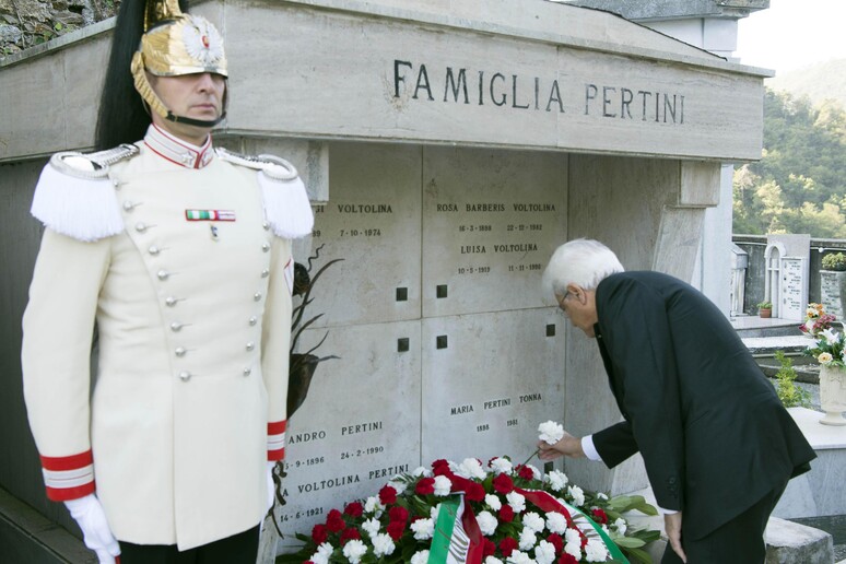 Pertini: Mattarella, tutti ricordano con riconoscenza - RIPRODUZIONE RISERVATA