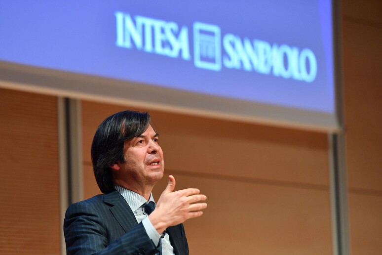 - RIPRODUZIONE RISERVATA
