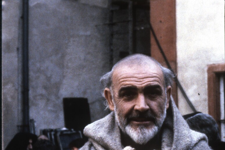 - RIPRODUZIONE RISERVATA