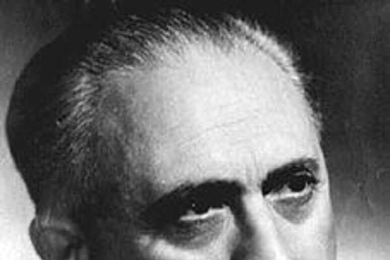 - RIPRODUZIONE RISERVATA