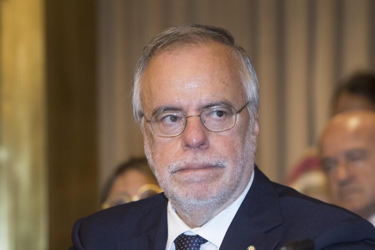 - RIPRODUZIONE RISERVATA