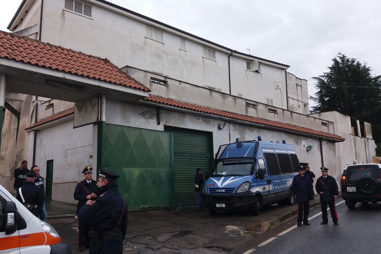 - RIPRODUZIONE RISERVATA