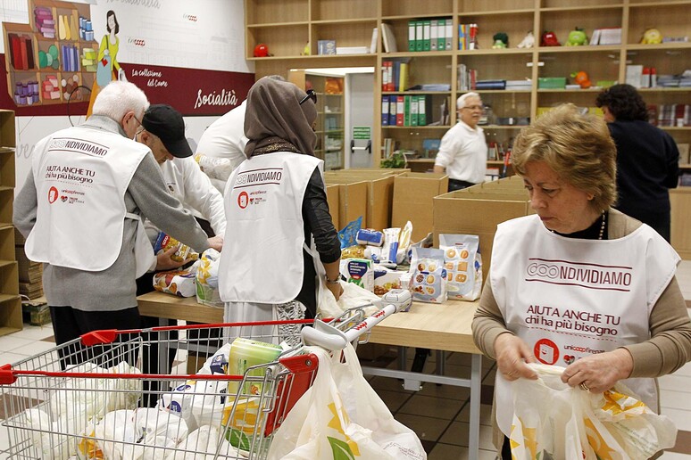 - RIPRODUZIONE RISERVATA