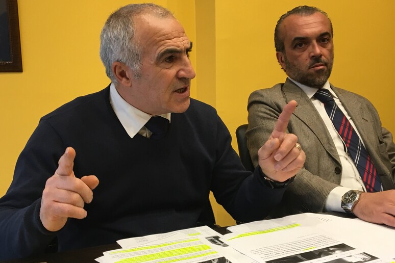- RIPRODUZIONE RISERVATA
